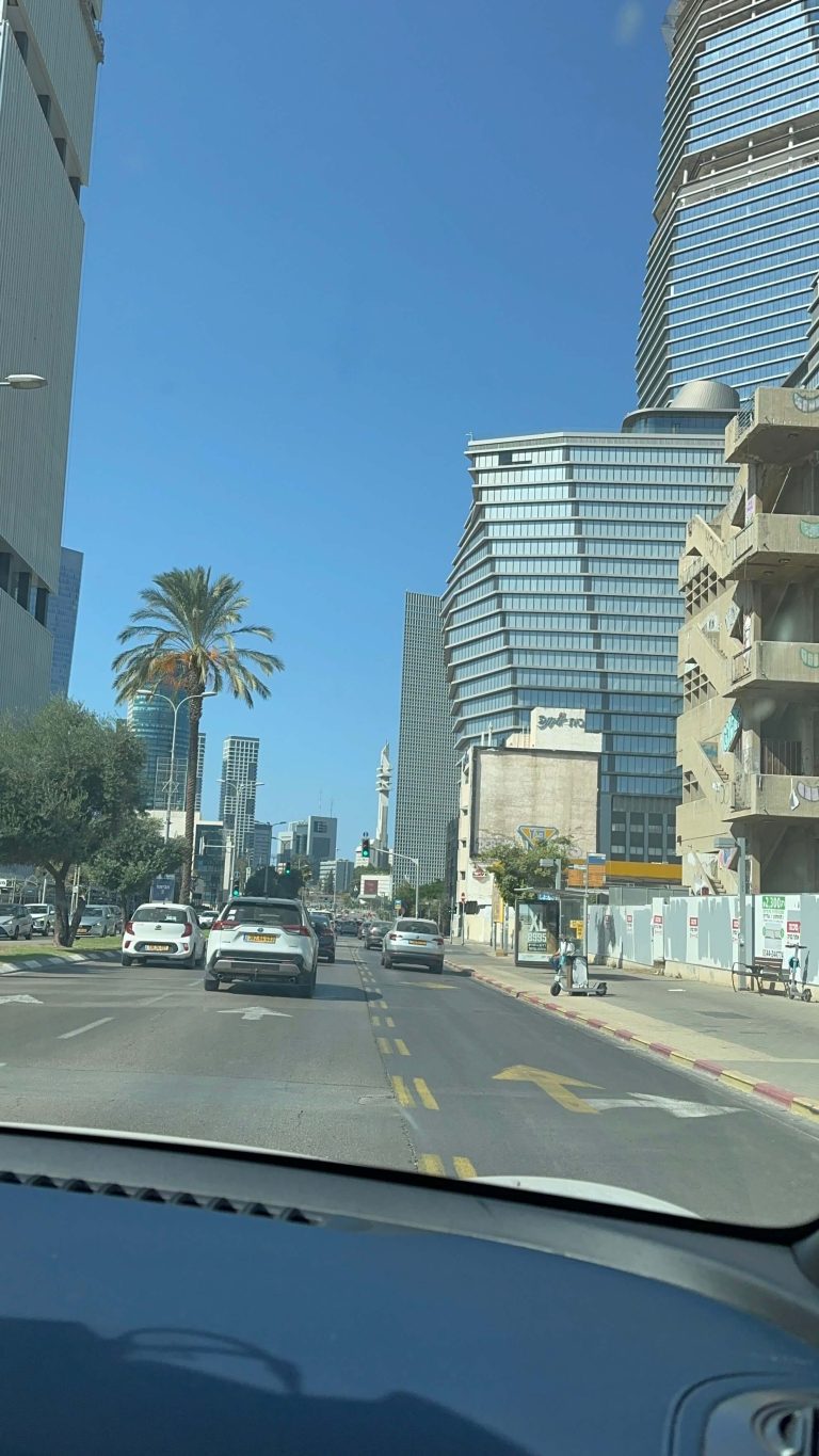 מפעל תע"ש בתל אביב ברחוב דרך השלום