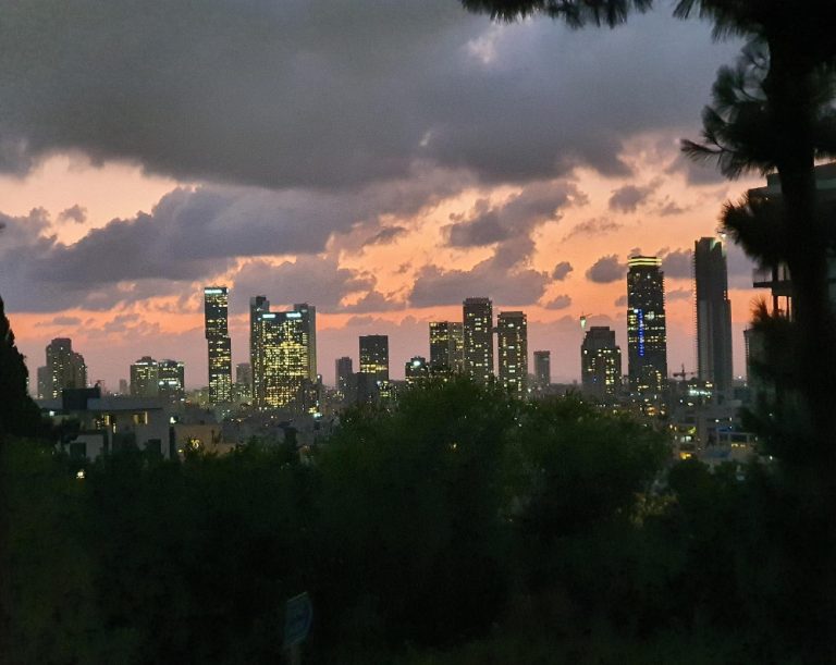 מתחם תעש השלום בתל אביב ברחוב דרך השלום